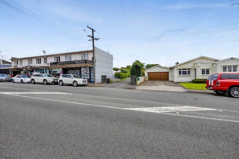 Photo of property in 58 Govett Avenue, Frankleigh Park, New Plymouth, 4310