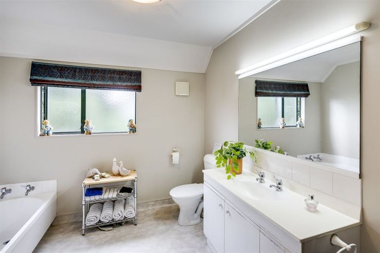 Photo of property in 89a Churchill Drive, Taradale, Napier, 4112