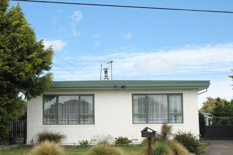 Photo of property in 80 Ottawa Road, Wainoni, Christchurch, 8061