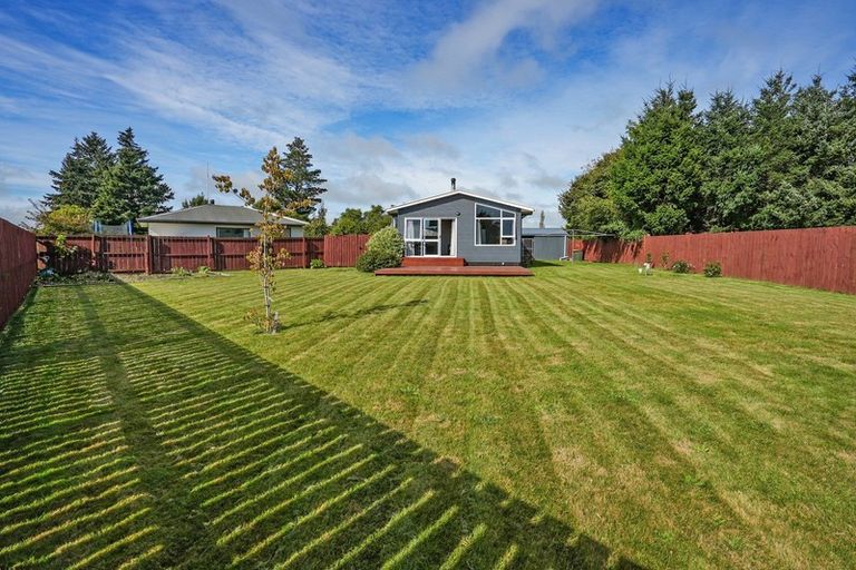 Photo of property in 37 Cross Street, Coalgate, 7673