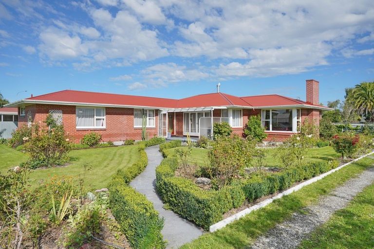 Photo of property in 35 Johns Road, Rangiora, 7400