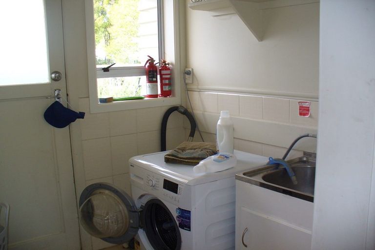 Photo of property in 22 Lingfield Street, Glenfield, Auckland, 0629