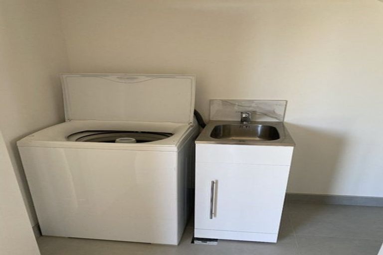 Photo of property in 3/28 Lavelle Road, Henderson, Auckland, 0612