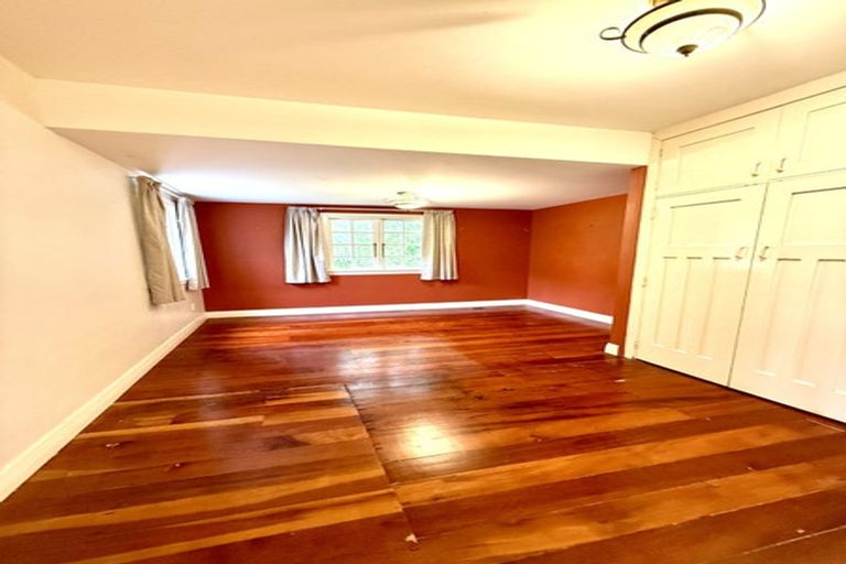 Photo of property in 97 Karori Road, Karori, Wellington, 6012