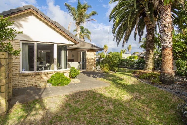 Photo of property in 20 Tuihana Drive, Papamoa Beach, Papamoa, 3118