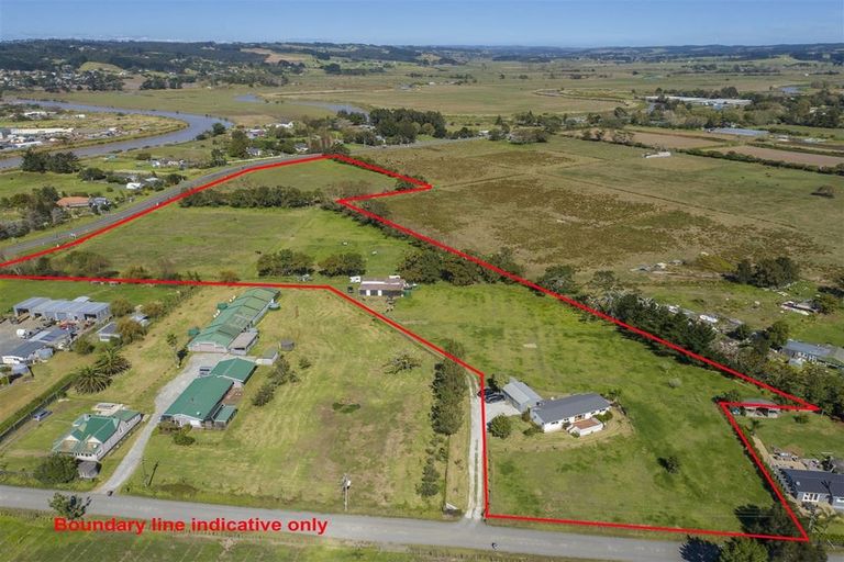 Photo of property in 37 Te Pua School Road, Helensville, 0875