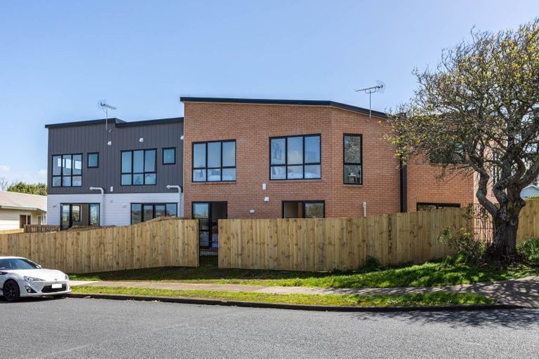 Photo of property in 1a Bellville Drive, Clendon Park, Auckland, 2103