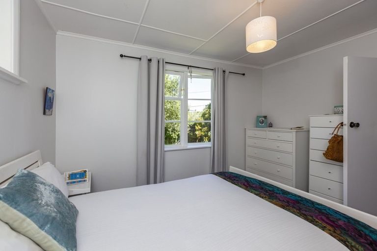 Photo of property in 46 Glen Road, Raumati South, Paraparaumu, 5032