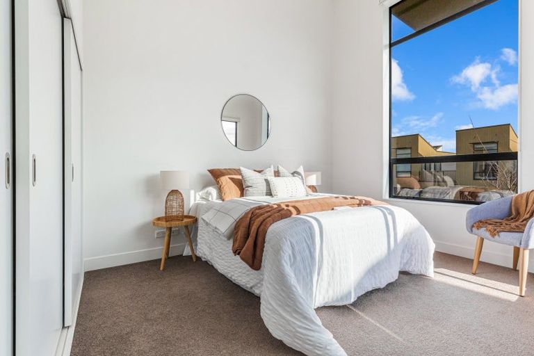 Photo of property in 6 Cochrane Road, Hobsonville, Auckland, 0616