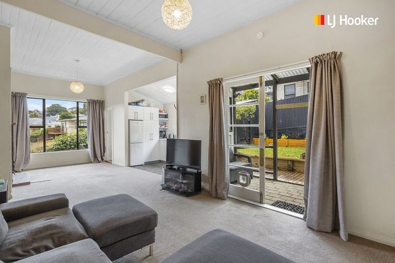 Photo of property in 11 Aitken Place, Mornington, Dunedin, 9011