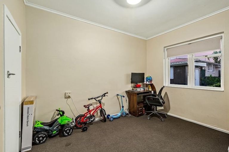 Photo of property in 6 Eastdale Road, Avondale, Auckland, 1026