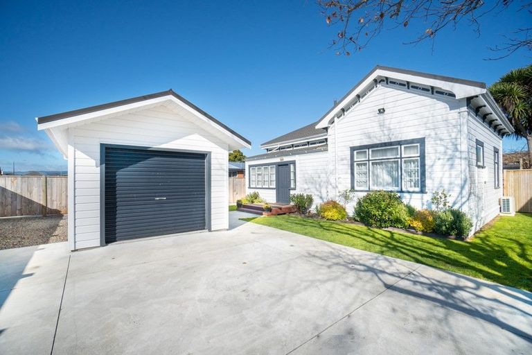 Photo of property in 136 Heretaunga Street, Palmerston North, 4414