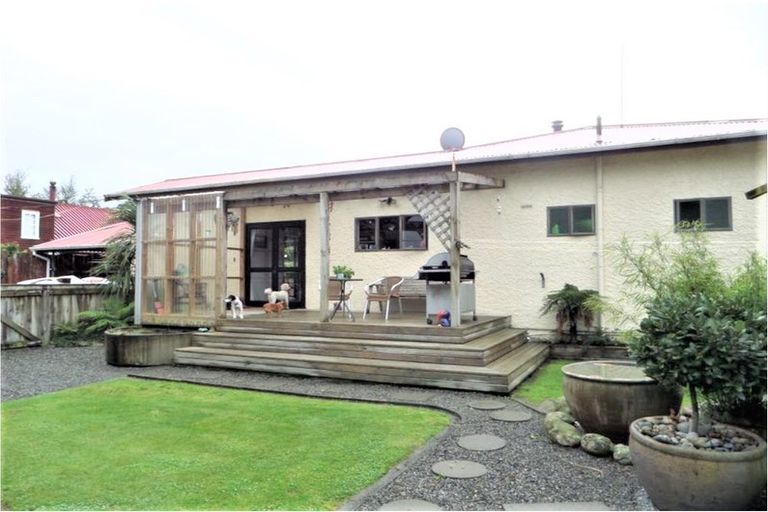 Photo of property in 148 Fitzherbert Street, Featherston, 5710