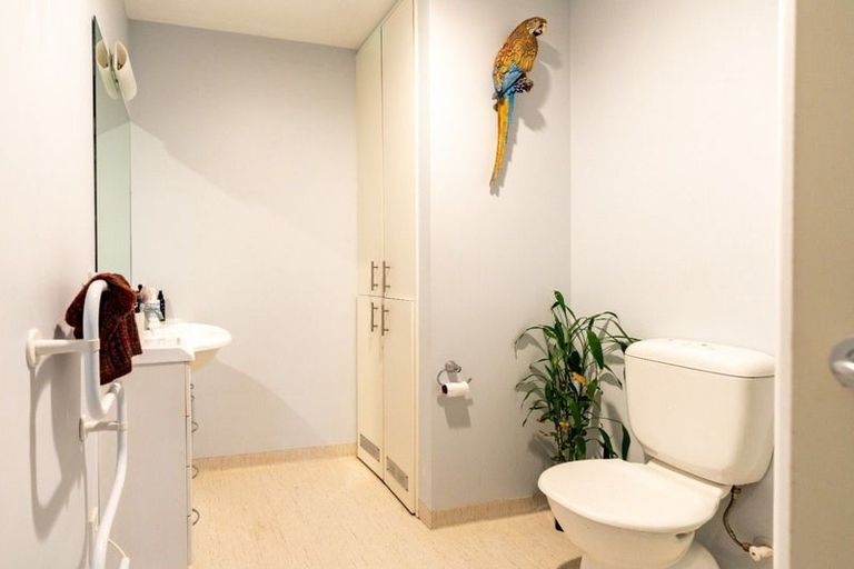 Photo of property in Terrace Heights Apartments, 2/163p The Terrace, Wellington Central, Wellington, 6011