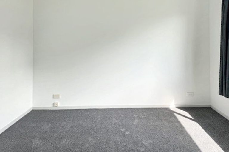 Photo of property in 2/18 Northcote Road, Takapuna, Auckland, 0622