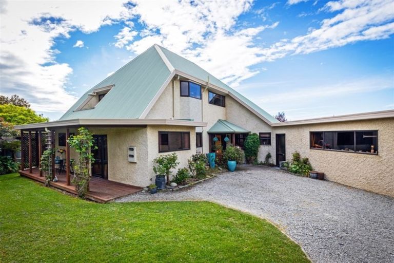 Photo of property in 28 Forest Road, Geraldine, 7930