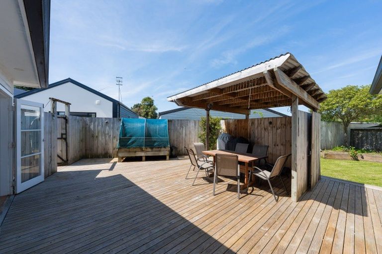 Photo of property in 10 Pitama Road, Awapuni, Palmerston North, 4412