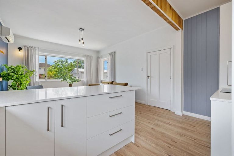 Photo of property in 103 Peverel Street, Riccarton, Christchurch, 8041