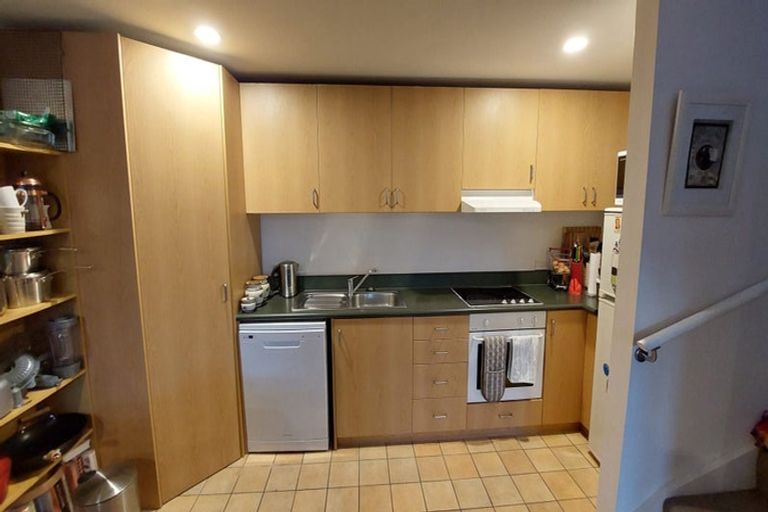 Photo of property in Pirie Street Townhouses, 15/35 Pirie Street, Mount Victoria, Wellington, 6011