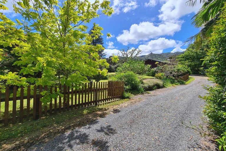 Photo of property in 40 Driving Creek Road, Coromandel, 3506