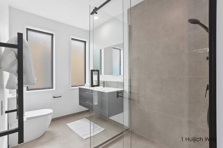 Photo of property in 5 Huljich Way, Hobsonville, Auckland, 0616