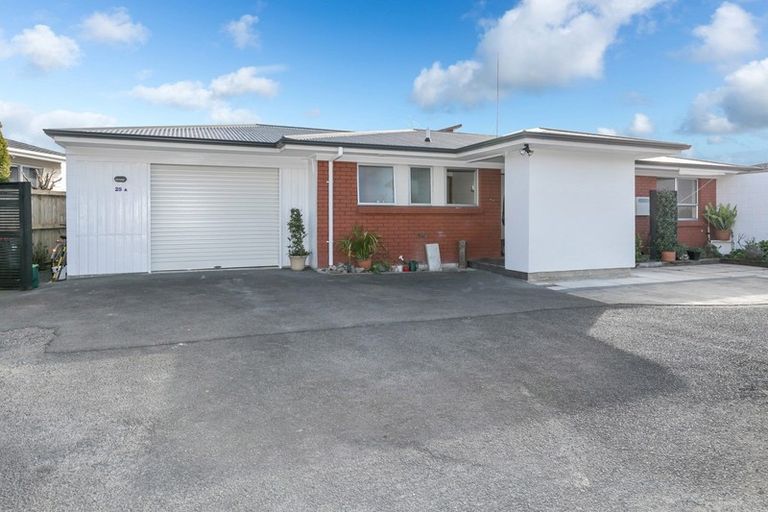 Photo of property in 25a Haultain Street, Fairfield, Hamilton, 3214