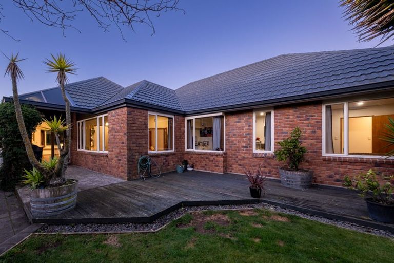 Photo of property in 48 Broadhaven Avenue, Parklands, Christchurch, 8083
