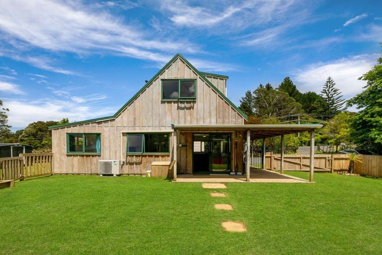Photo of property in 30 Colville Road, Coromandel, 3506