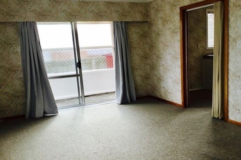 Photo of property in 56a Young Street, New Plymouth, 4310