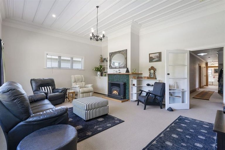 Photo of property in 32 Victoria Avenue, Dannevirke, 4930