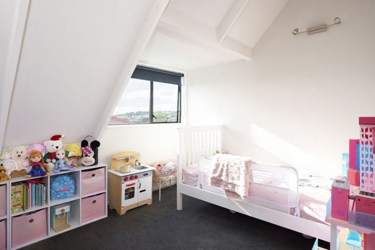 Photo of property in 4 Sophora Place, Totara Heights, Auckland, 2105