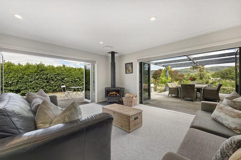 Photo of property in 123 Lisland Drive, Kinloch, Taupo, 3377