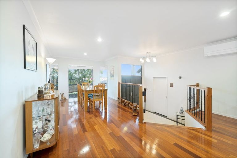 Photo of property in 17 Virginia Street, Henderson, Auckland, 0612