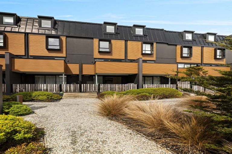 Photo of property in 12 O'meara Street, Frankton, Queenstown, 9300