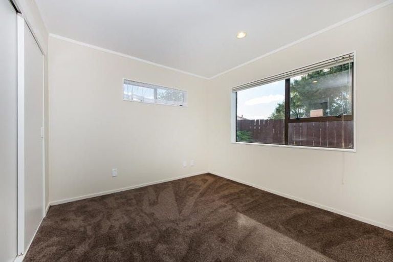 Photo of property in 8/54 Nikau Street, New Lynn, Auckland, 0600