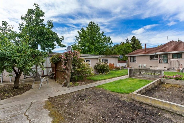 Photo of property in 84 Northcote Road, Northcote, Christchurch, 8052