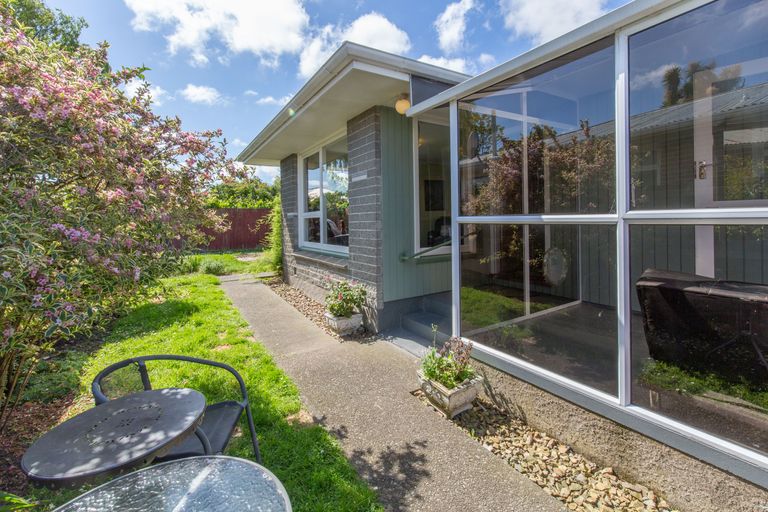 Photo of property in 2/47 Dunn Street, Somerfield, Christchurch, 8024