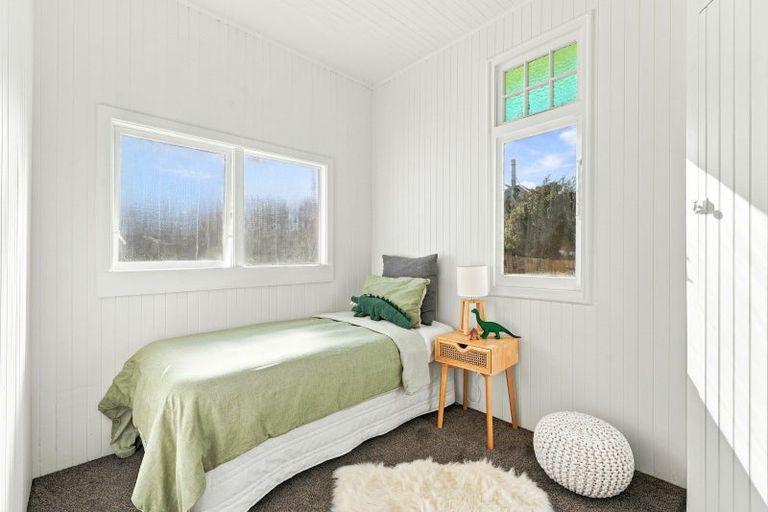 Photo of property in 1 Karewa Street, Castlecliff, Whanganui, 4501