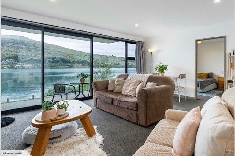 Photo of property in La Residence Du Lac, 26/527 Frankton Road, Queenstown, 9300
