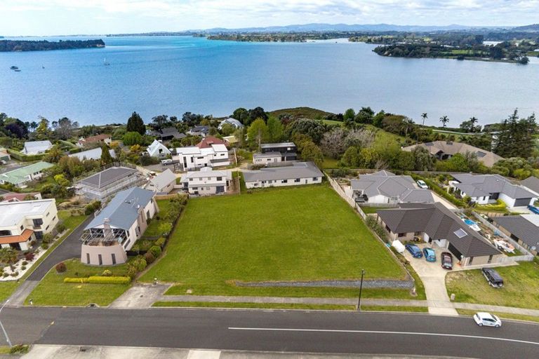 Photo of property in 37 Margaret Drive, Omokoroa, 3114