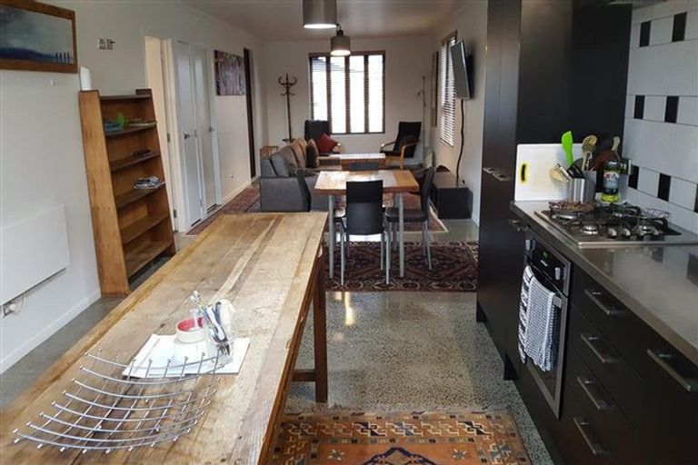 Photo of property in 57 Morley Street, New Plymouth, 4310