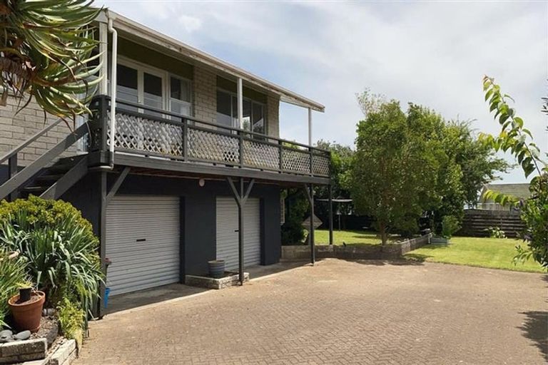 Photo of property in 32 Coppelia Avenue, Omokoroa, 3114