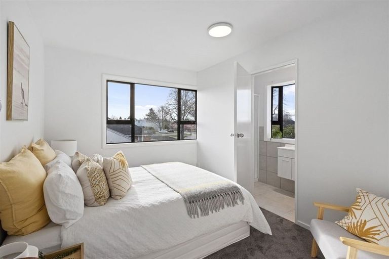 Photo of property in 50 Hooker Avenue, Bryndwr, Christchurch, 8053