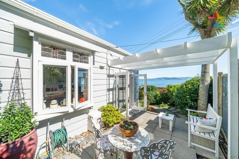 Photo of property in 409 Marine Drive, Mahina Bay, Lower Hutt, 5013