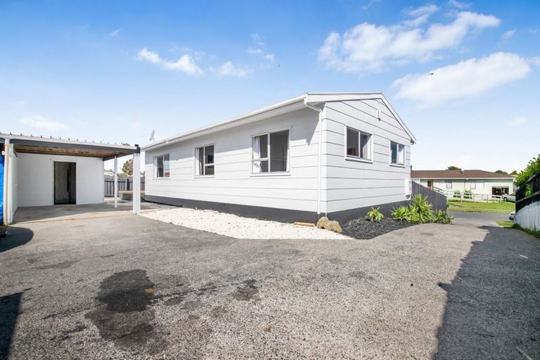 Photo of property in 1/10 Kennington Drive, Clendon Park, Auckland, 2103