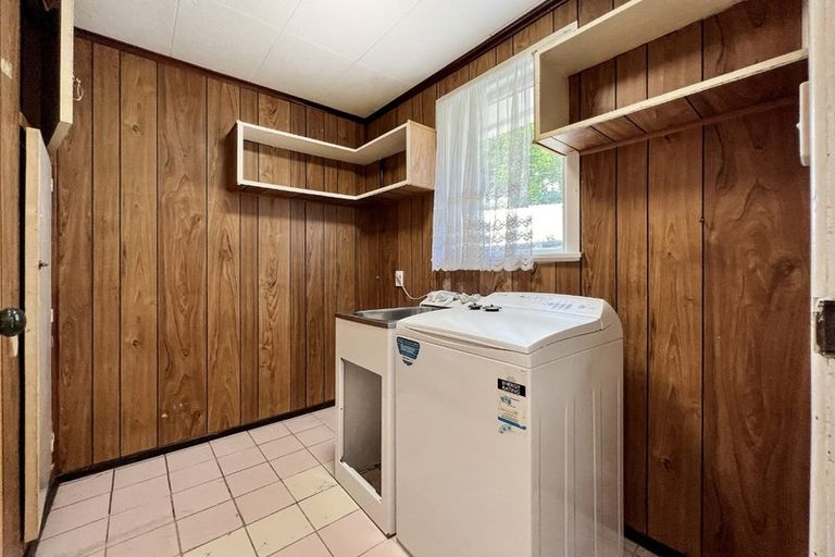 Photo of property in 126 Castor Crescent, Cannons Creek, Porirua, 5024