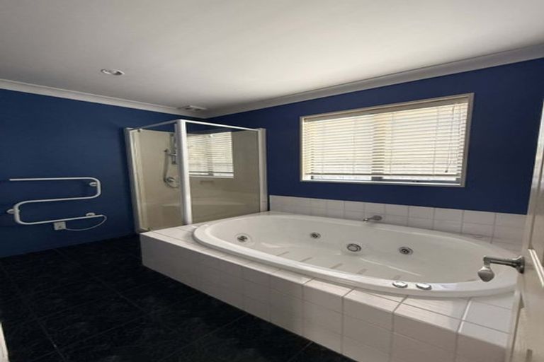 Photo of property in 41 Grimseys Road, Redwood, Christchurch, 8051