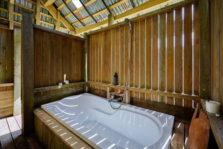 Photo of property in 17 Makura Road, Goose Bay, Kaikoura, 7374