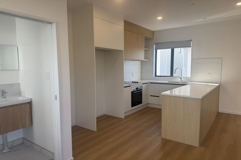 Photo of property in 14a Elcoat Avenue, Te Atatu South, Auckland, 0610