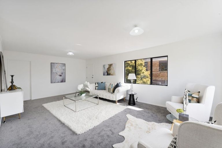 Photo of property in 4229 Great North Road, Glendene, Auckland, 0602